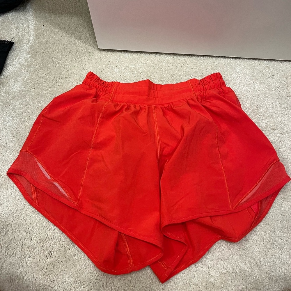 Lululemon hotty hot short